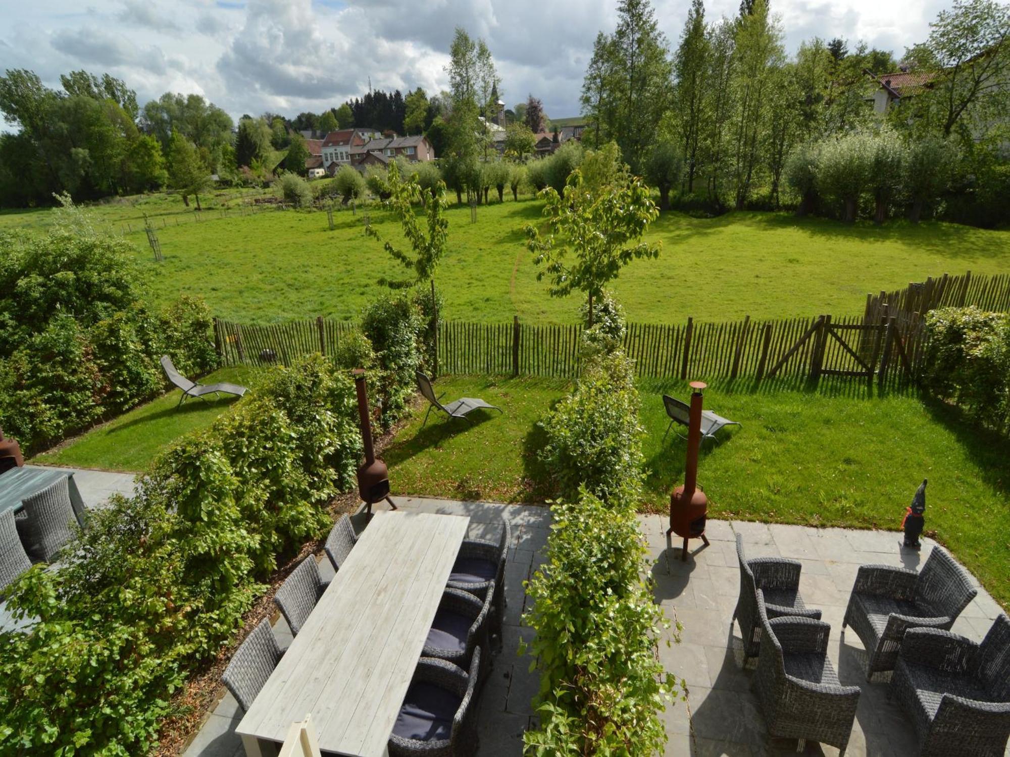 Stunning Holiday Home Near Forest In Slenaken Bagian luar foto