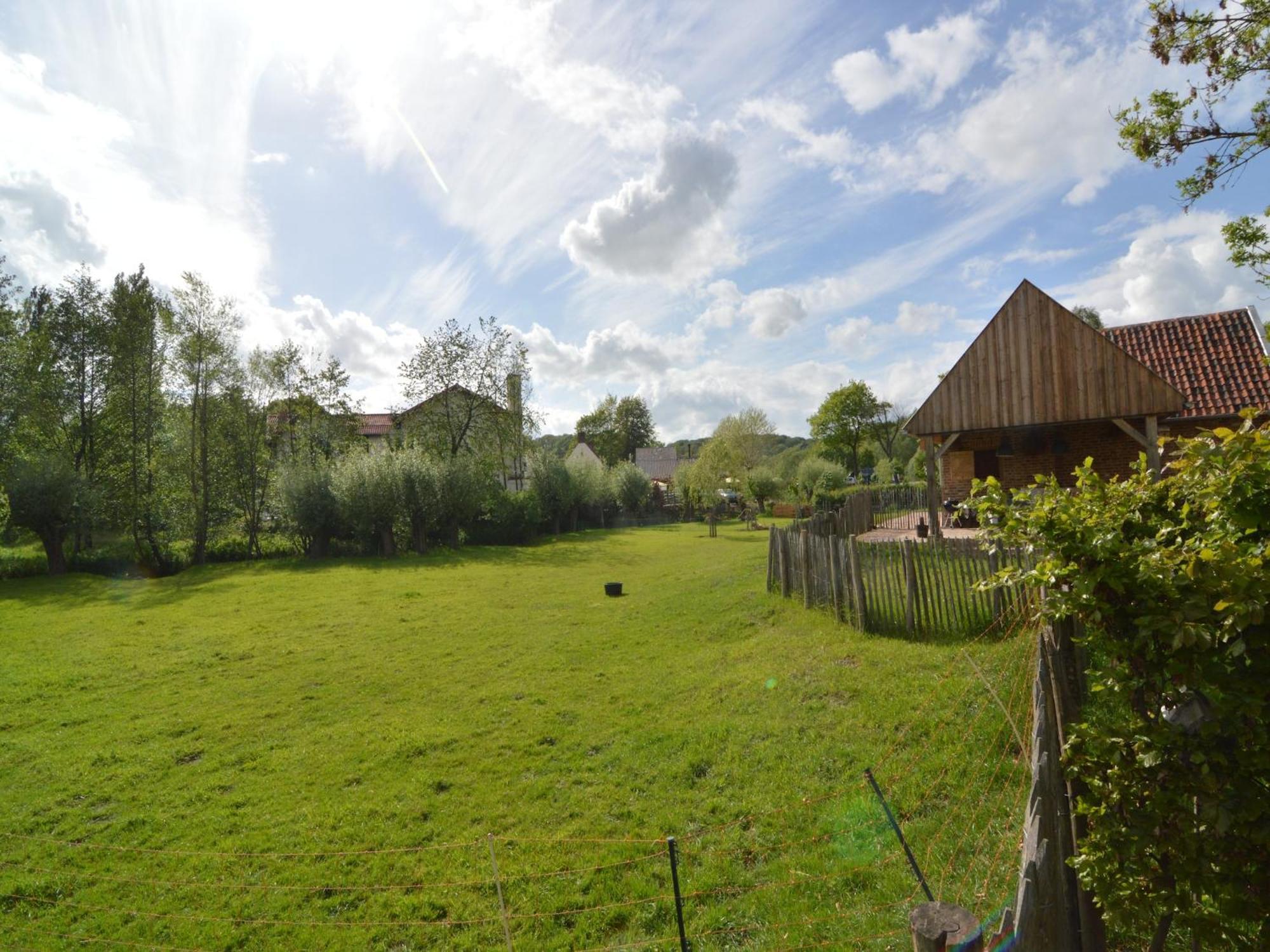 Stunning Holiday Home Near Forest In Slenaken Bagian luar foto